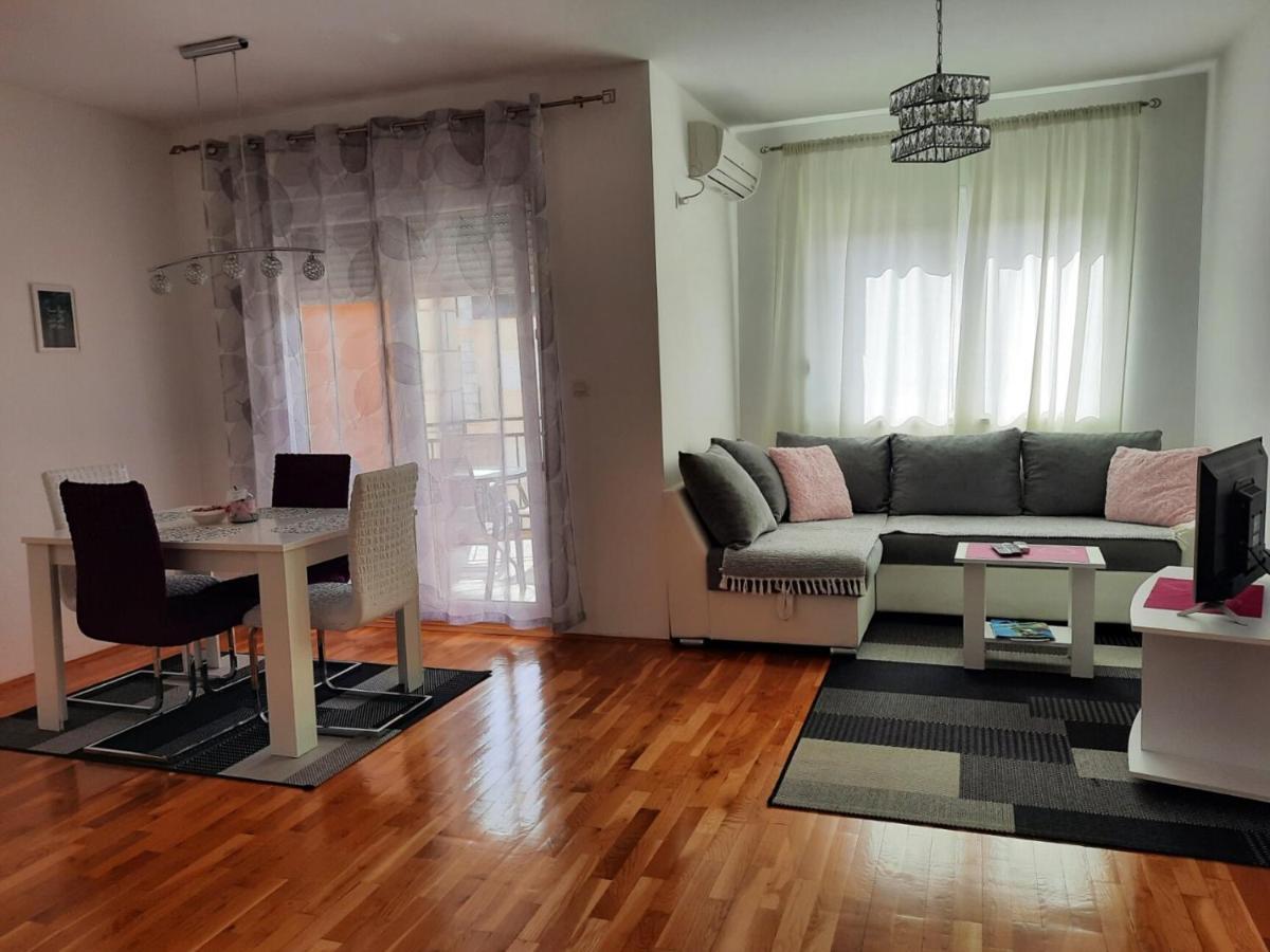 Apartman Natasha Τρέμπινιε Εξωτερικό φωτογραφία