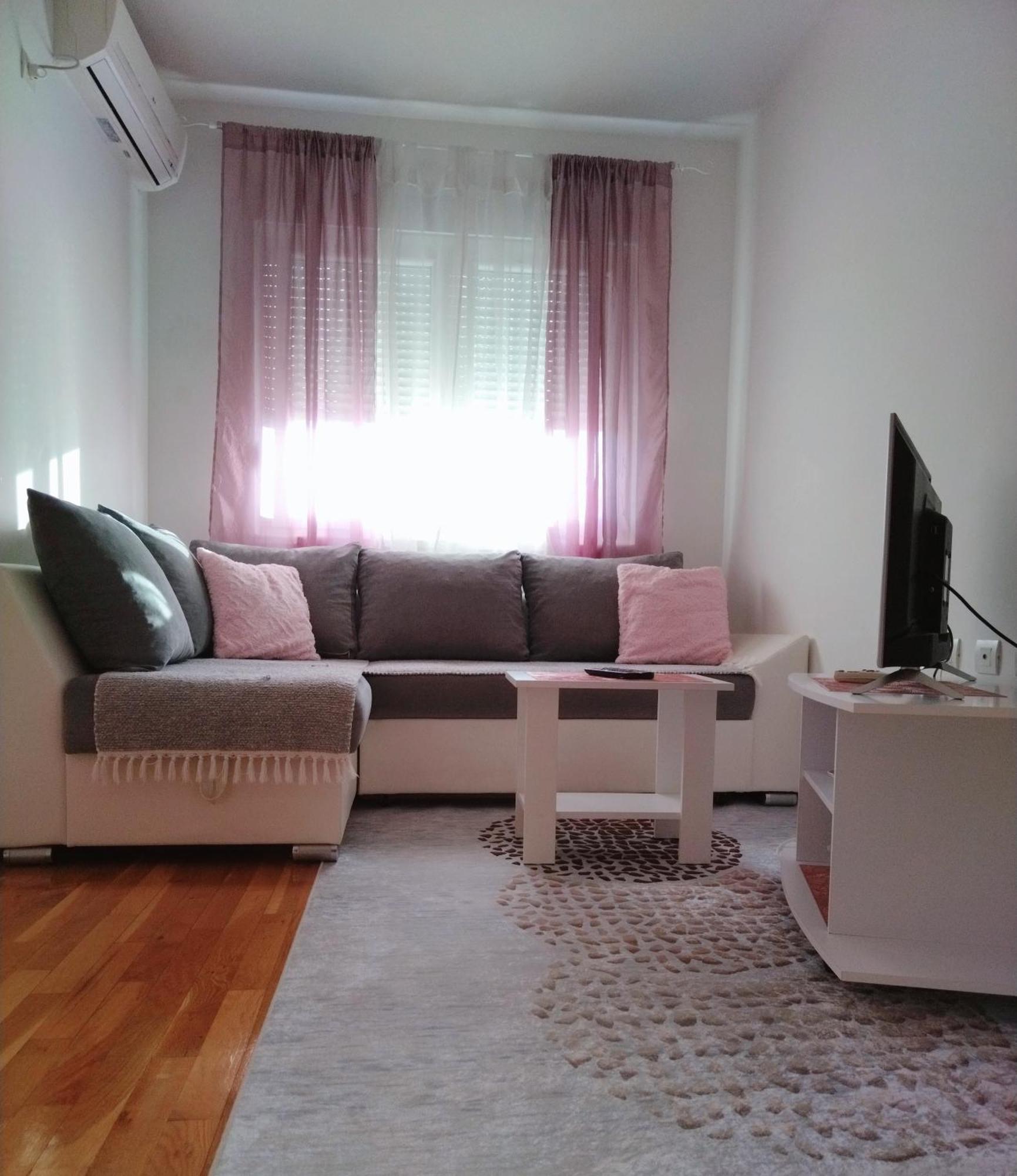 Apartman Natasha Τρέμπινιε Εξωτερικό φωτογραφία